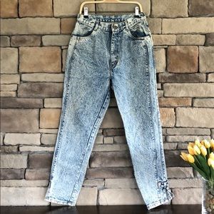 VTG Acid Wash Jeans by Chic